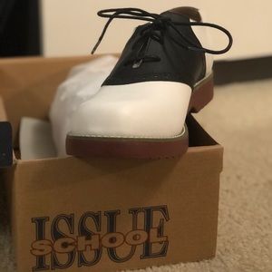 👞 Like & I’ll Discount: NIB Women’s Saddlebacks